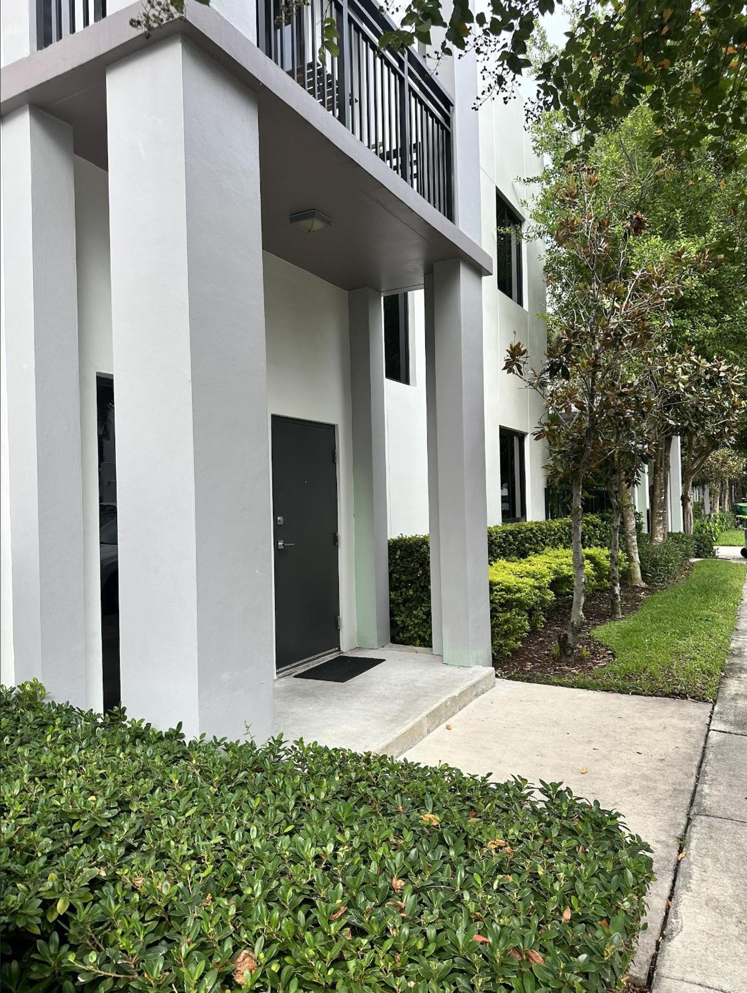 Master Bed Room In Calle Ocho Miami Exterior foto