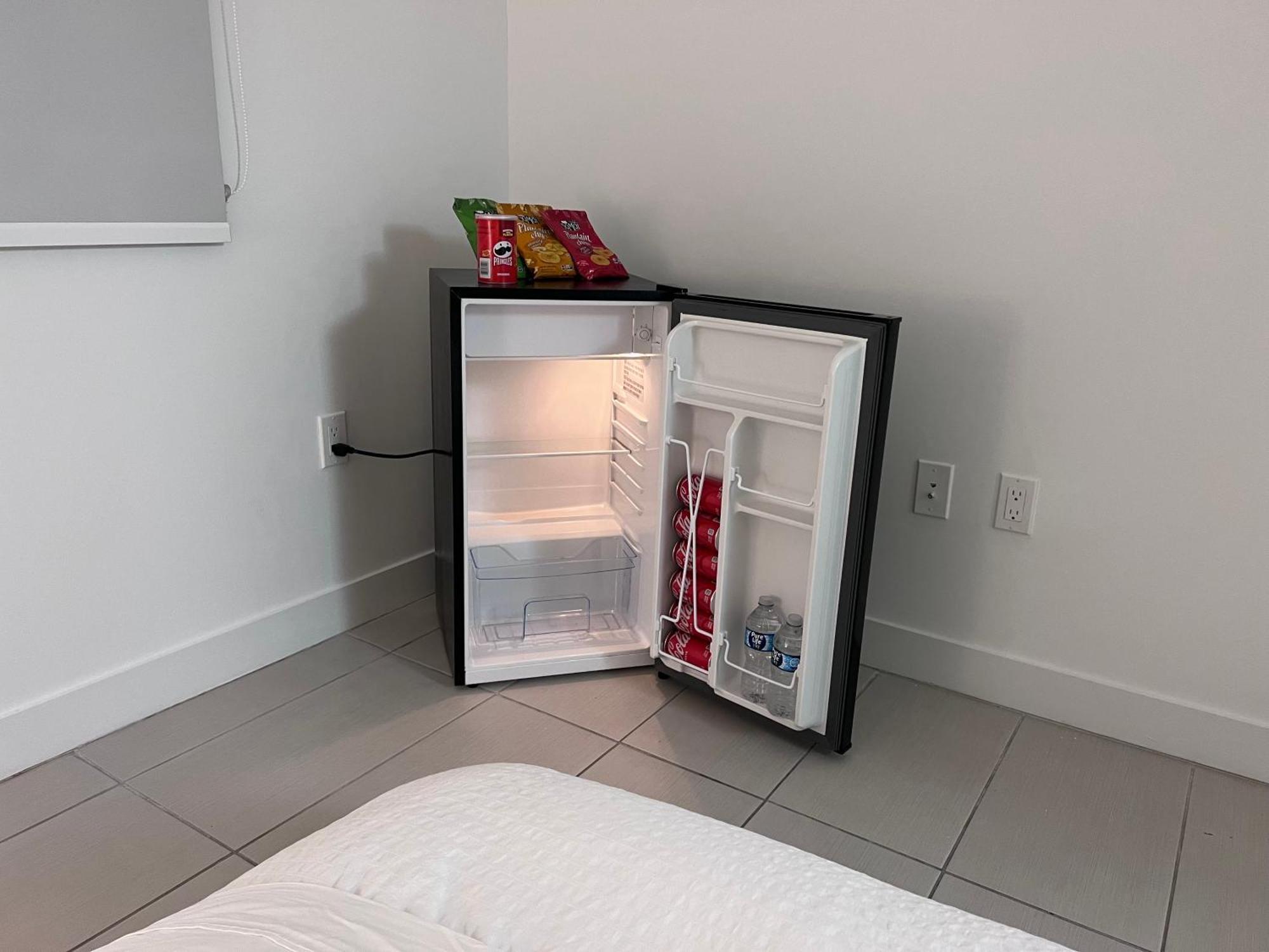 Master Bed Room In Calle Ocho Miami Exterior foto